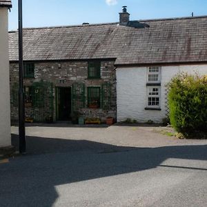 Yr Hen Efail - Old Smithy Villa Tregaron Exterior photo