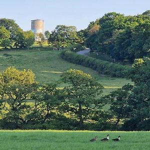 Luxury Converted Water Tower In Yorkshire Villa Emley Exterior photo