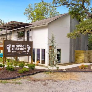 Bigfoot Hideout Hotel Winslow Exterior photo