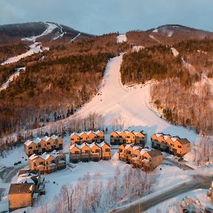 Chalets Grande-Pointe Au Massif De Charlevoix -Velos - Rando -Ski-In Ski-Out Petite-Riviere-Saint-Francois Exterior photo