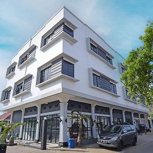 Super Oyo Capital O 92096 Kuala Ulee Lheue Residence Syariah Banda Aceh Exterior photo