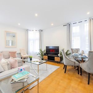 Brand New Modern Block Of Apartments By Av Stays Short Lets London Croydon Exterior photo