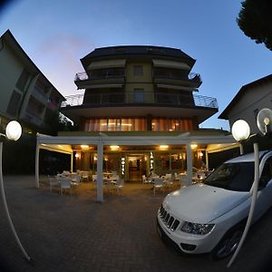 Hotel La Playa Cervia Exterior photo