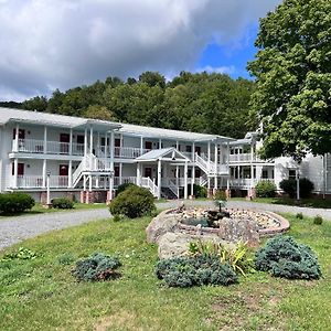 Mountain Quest Inn Marlinton Exterior photo