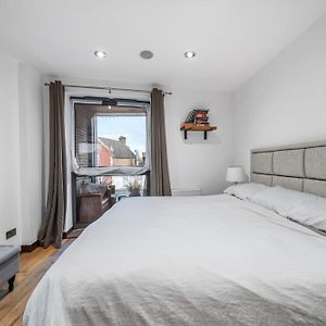 2-Bed Gem On Tooting High Street Apartment London Exterior photo