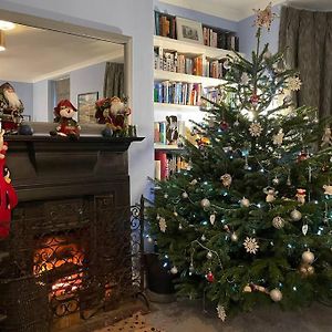 Lovely Charmouth Cottage With Log Fire & Garden Close To Beach Exterior photo