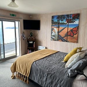 Te Mata Bay Seaviews Bed & Breakfast Tapu Exterior photo