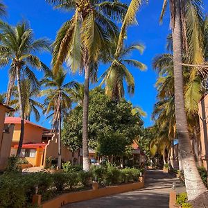 Hotel Oasis Mazatlan Exterior photo