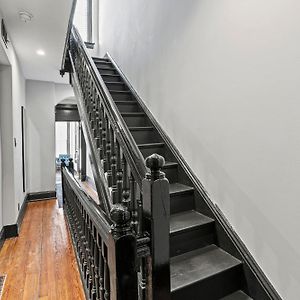 Spacious, Historic Logan Circle Rowhouse Apartment Washington Exterior photo