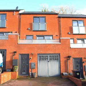 Balcony Views + Parking Villa Burton  Exterior photo