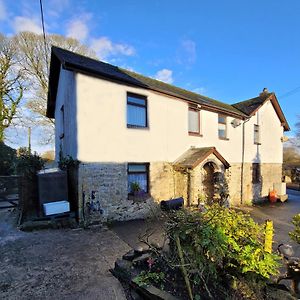 Charming Pet Friendly 2 Bedroom Cottage, Close To Narberth & Local Beaches, Friendly Animals On Our Smallholding Lampeter-Velfrey Exterior photo