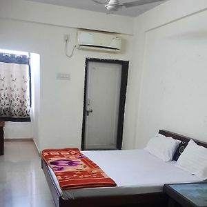 Hotel Rajtilak Guest House Vadali Exterior photo