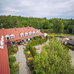 Hubertus Aparthotel & Restaurant & Horse Club Starogard Gdanski Exterior photo