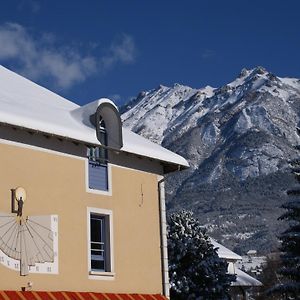 Hotel De La Gare Eygliers Exterior photo