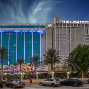 The Diplomat Radisson Blu Hotel Residence & Spa Manama Exterior photo