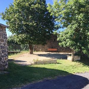 Gite Confortable En Hameau Calme Pres Du Puy En Velay - 2 Chambres, Equipement Bebe, Terrain Ferme - Fr-1-582-141 Lantriac Exterior photo