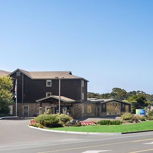 Holiday Inn Express Fort Bragg, An Ihg Hotel Exterior photo