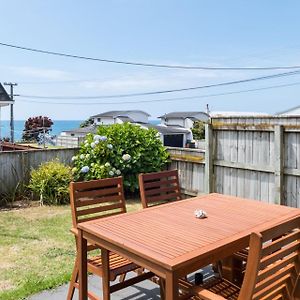 Sea Breeze On Belt By Coastal Walkway Villa New Plymouth Exterior photo