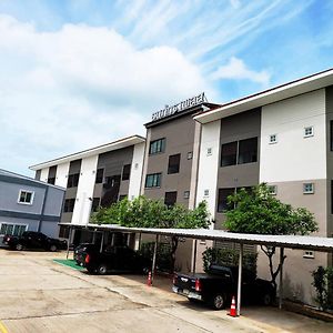 Thanaphat Place Hotel Buriram Exterior photo