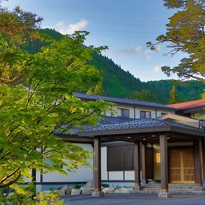 Yukemuri No Yado Inazumi Onsen Hotel Yuzawa  Exterior photo