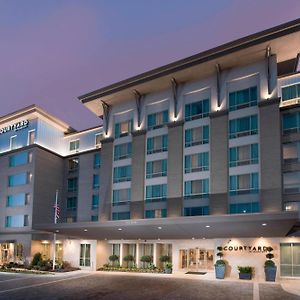 Courtyard By Marriott Atlanta Alpharetta/Avalon Area Hotel Exterior photo