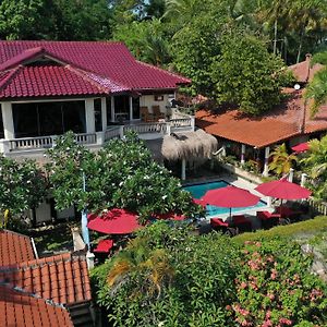 Tempat Senang Spa Resort & Restaurant Sekupang Exterior photo