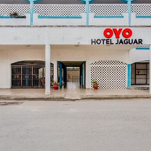 Oyo Hotel Jaguar Cancun Exterior photo
