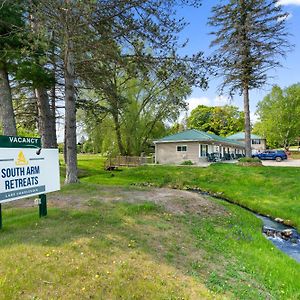 South Arm Retreats Motel East Jordan Exterior photo