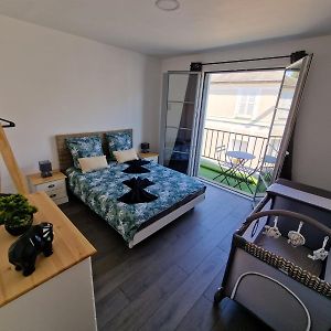 Appartement Hyper Centre Cosy Avec Balcon Chateaudun Exterior photo