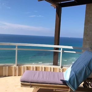 Seaview, 4Br Beachfront Penthouse Apartment Netanya Exterior photo