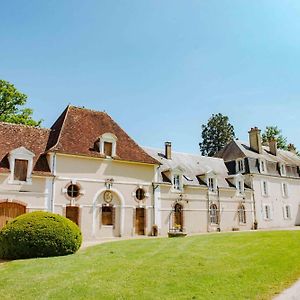 Chateau De Villefargeau Exterior photo