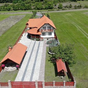 Dio Vendeghaz Hotel Praid Exterior photo