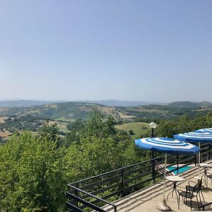 Agriturismo Tra Le Colline Bed & Breakfast Assisi Exterior photo