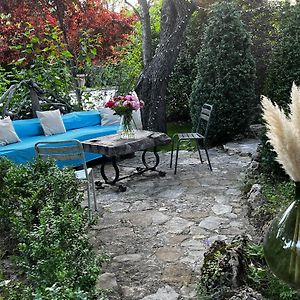 Le Priolat Des Anges Aux Portes Des Gorges Du Verdon Bed & Breakfast Trigance Exterior photo