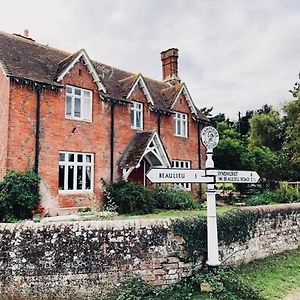 Leygreen Farmhouse Bed & Breakfast Southampton Exterior photo