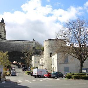 Studio Cosy Au Pied Du Chateau Saumur Exterior photo