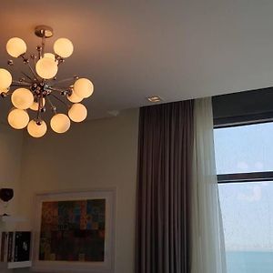 New Cozy Sea View Apartment Manama Exterior photo