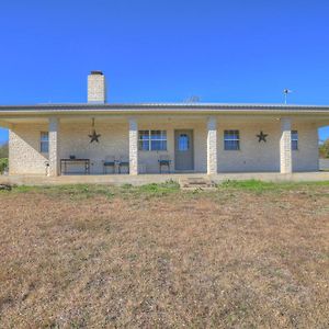 Casa Blanca: Hot-Tub, Fire Pit, Hill Country Views Villa Luckenbach Exterior photo