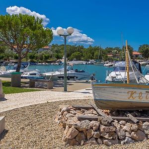 House Capri With Heated Pool And Sea View Hotel Klimno Exterior photo