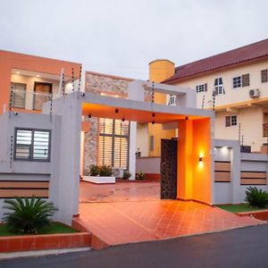 Sleek Luxury Homes Kumasi Exterior photo