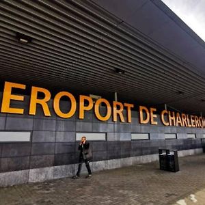 Charleville 39 A Bruxelles-Charleroi-Airport Exterior photo
