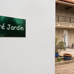 Cote Jardin 1 - Appartement Avec Jardin Le Coteau Exterior photo