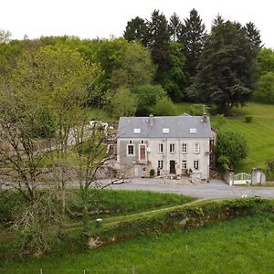 Vue Du Vallon Hotel Bersac-sur-Rivalier Exterior photo