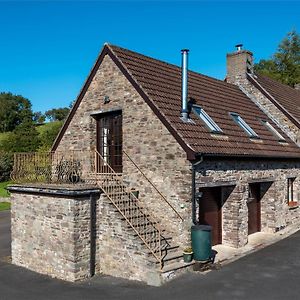 2 Bed In Battle Bn077 Villa Llandefaelog Fach Exterior photo