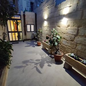 Peaceful Traditional Maltese Townhouse Villa Luqa Exterior photo