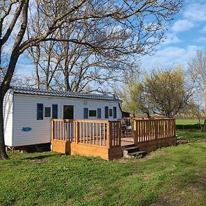 Mobilhome Cosy Au Calme De La Campagne Lombez Exterior photo