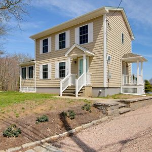 Charming Home With Yard Steps To Pawcatuck River! Exterior photo