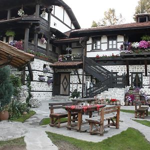 Family Hotel Makedonska Kruchma Dobrinishte Exterior photo