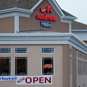 Aashram Hotel By Niagara River Niagara Falls Exterior photo