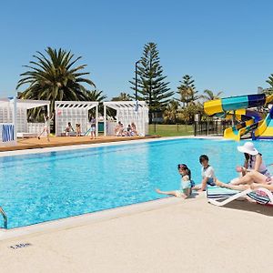 The Retreat West Beach Parks Hotel Adelaide Exterior photo